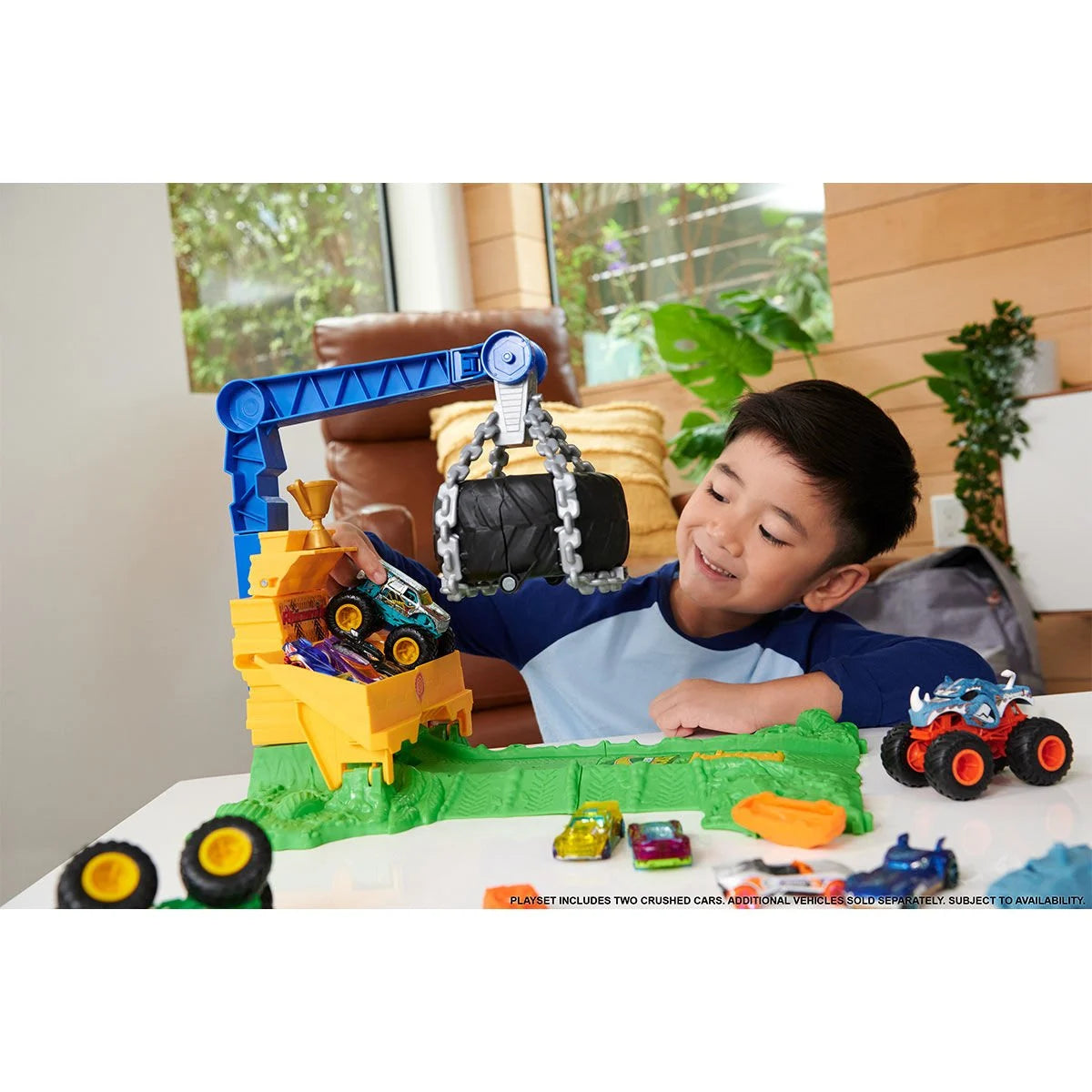 Monster Trucks Arenada Rhinomite Mücadelesi - Zamanlama ve Refleks Geliştirici Oyun Seti